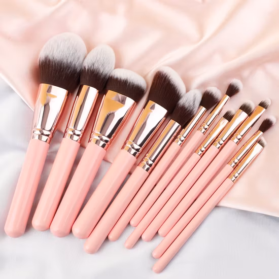 Оптовая торговля розовыми трубками для макияжа производителей набор кистей для макияжа